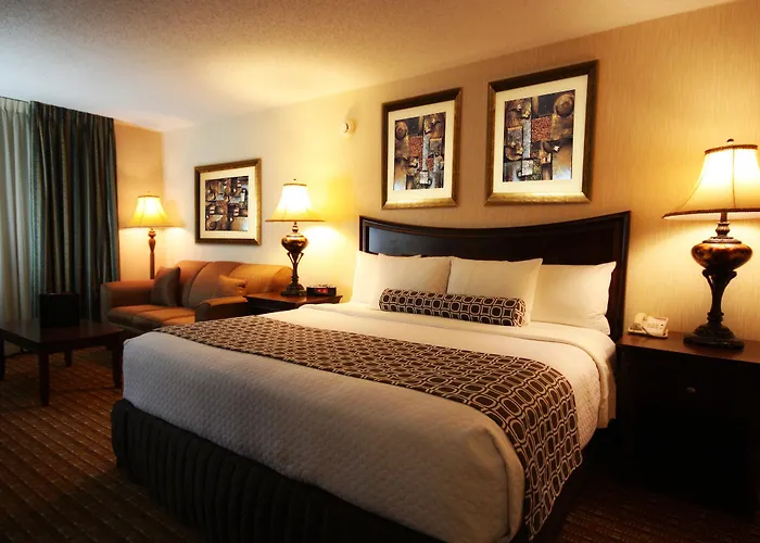 Crowne Plaza Chicago-northbrook By Ihg 4*