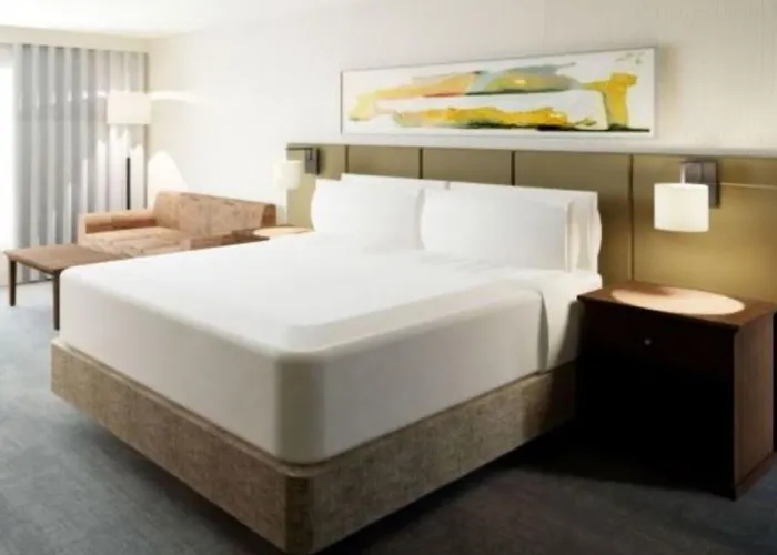 Crowne Plaza Chicago-northbrook By Ihg Hotel Northbrook