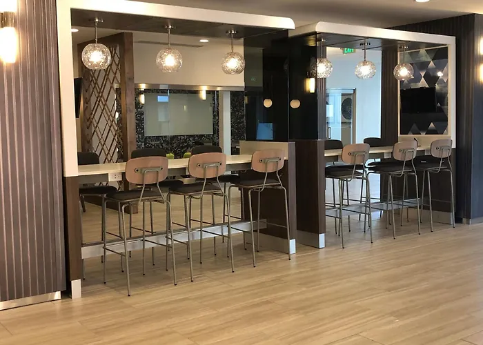 Crowne Plaza Chicago-northbrook By Ihg Hotel 4*