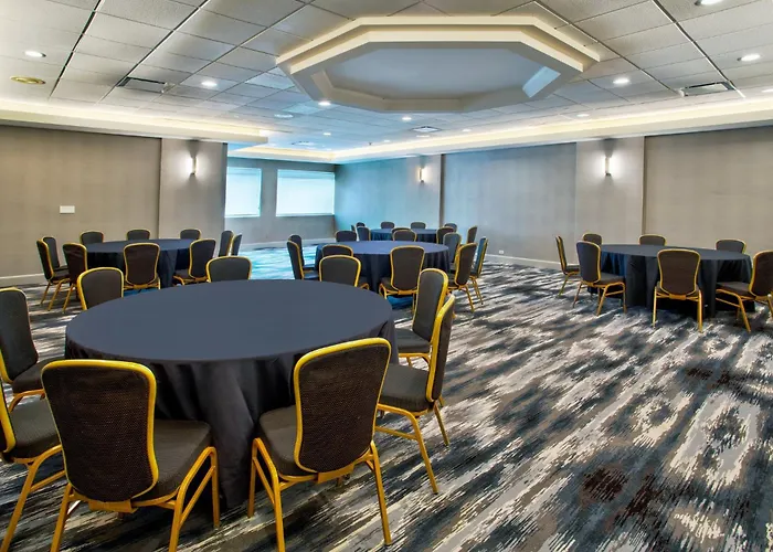 Crowne Plaza Chicago-northbrook By Ihg Hotel 4*