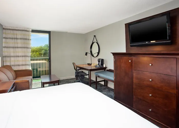 Crowne Plaza Chicago-northbrook By Ihg Hotel 4*