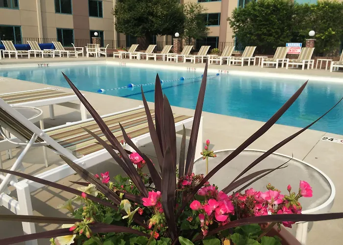 Crowne Plaza Chicago-northbrook By Ihg Hotel Northbrook